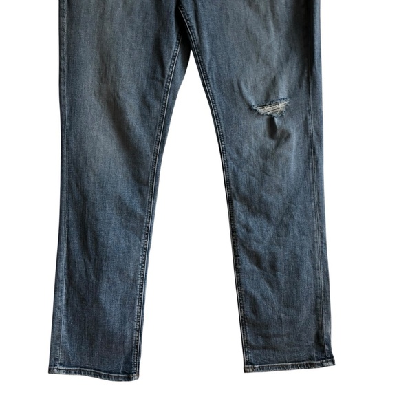 Silver Jeans Beau Girlfriend Fit Jeans Size 30 Light Wash Distressed - Picture 7 of 14